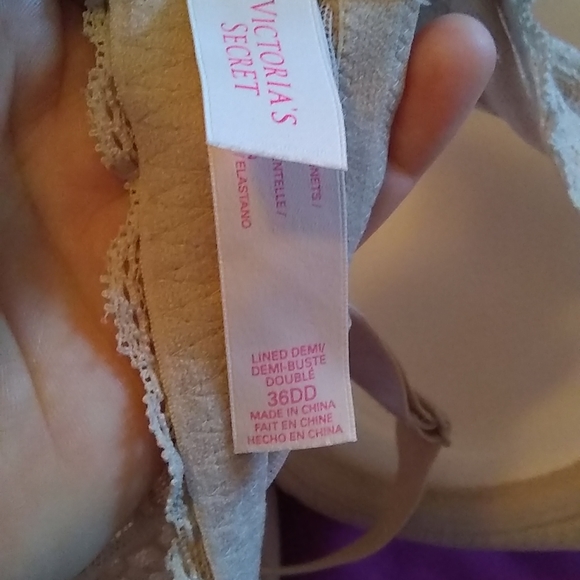 Victoria's secret bra - Picture 3 of 3